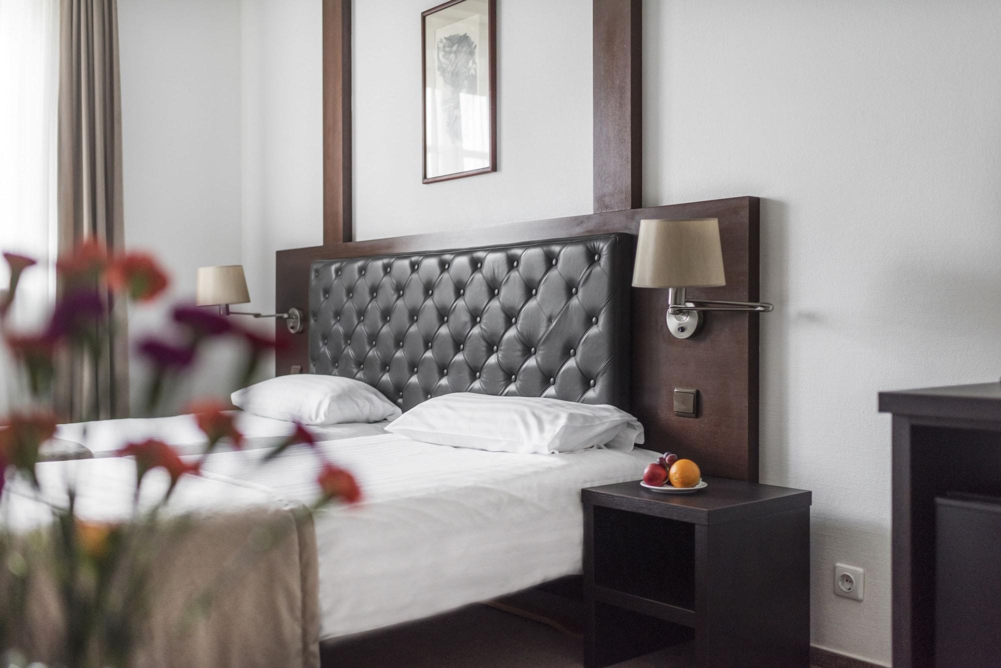 Amberton Cozy Hotel Kaunas Eksteriør billede