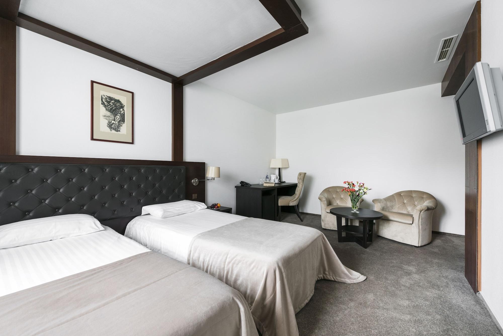 Amberton Cozy Hotel Kaunas Eksteriør billede
