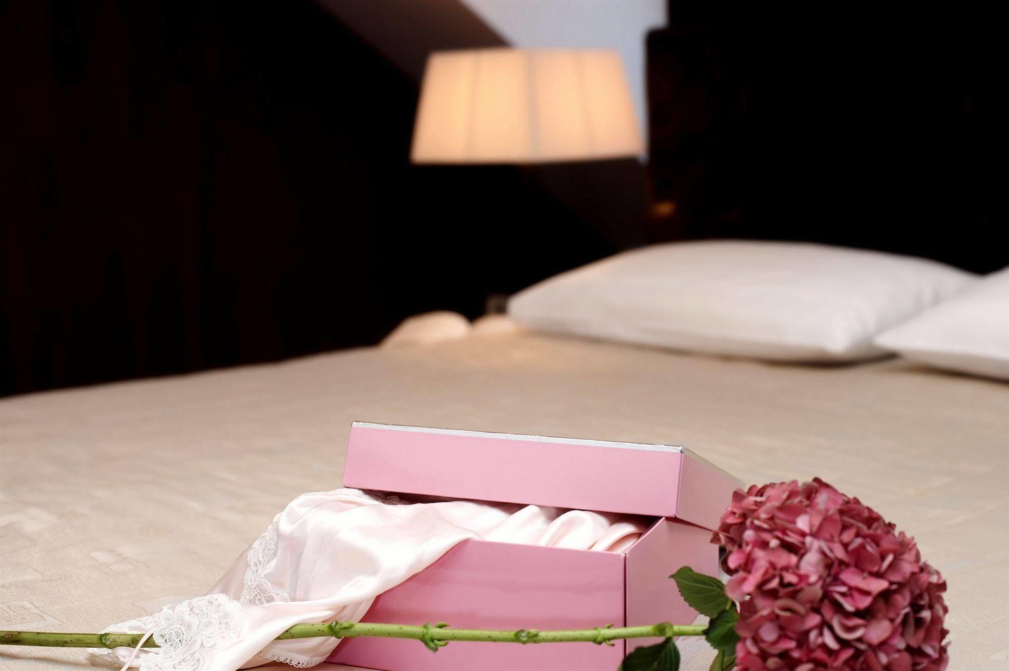 Amberton Cozy Hotel Kaunas Eksteriør billede