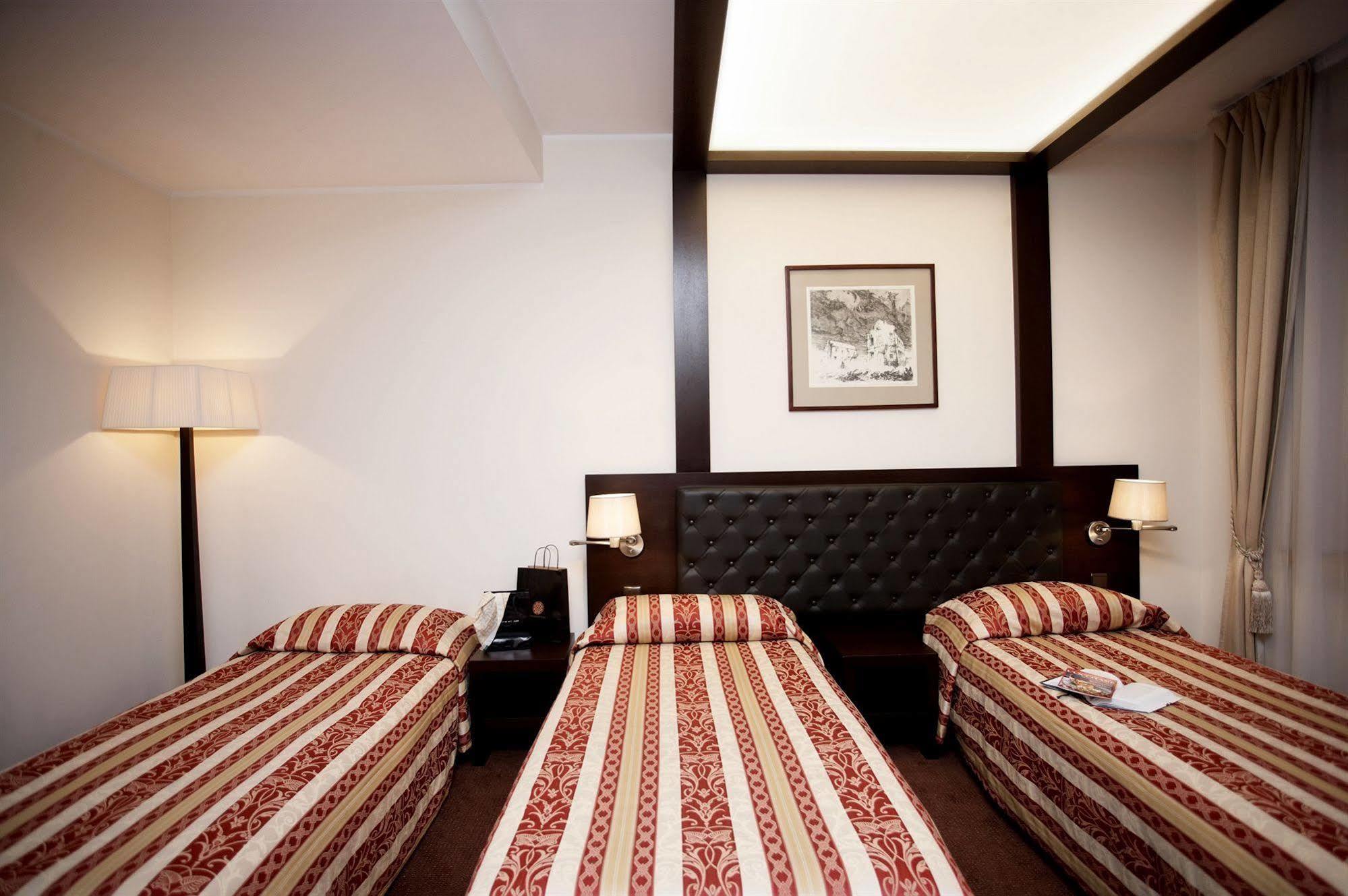 Amberton Cozy Hotel Kaunas Eksteriør billede